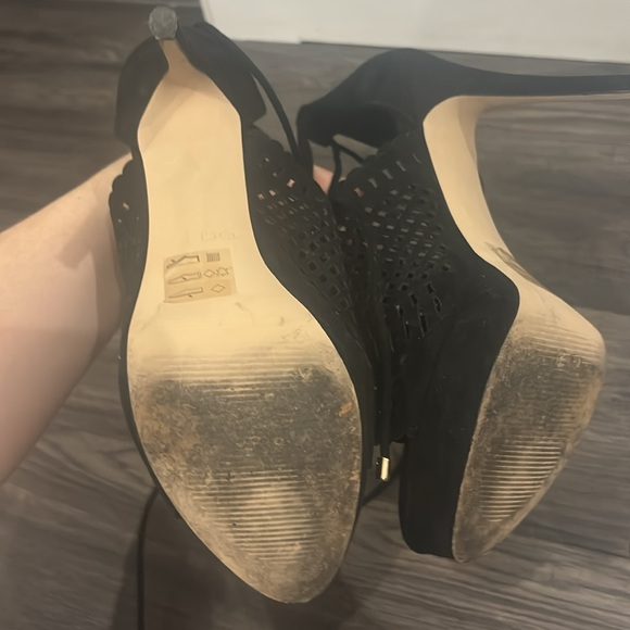 ALDO Lace up Platform Heels - Picture 3 of 5